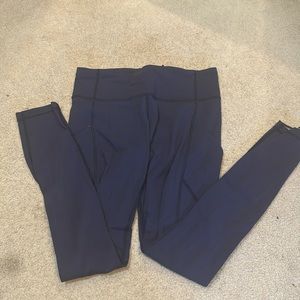 Lululemon Navy Wunder Train High-Rise Tight with Pockets 28"